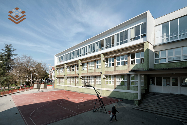 بازسازی ساختمان مدرسه