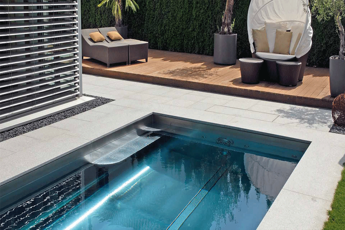 اجرای استخر