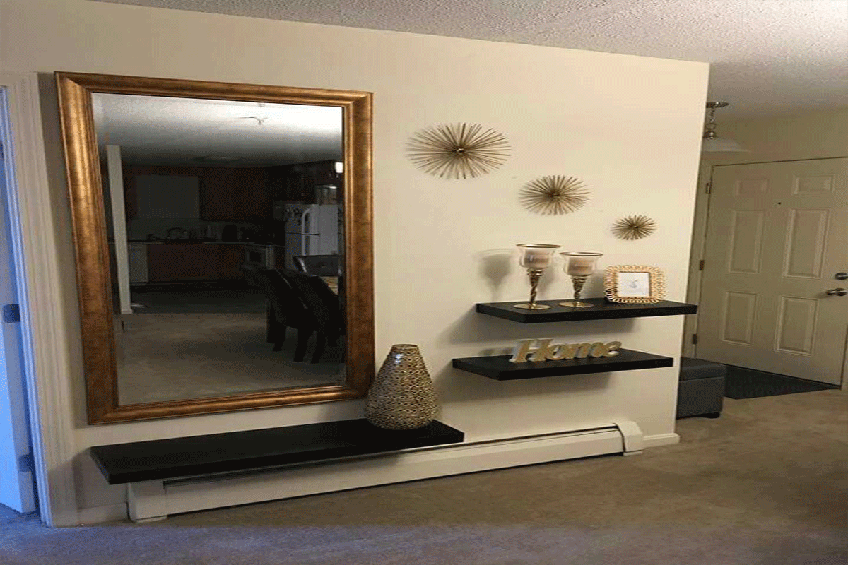 آینه در ورودی منزل