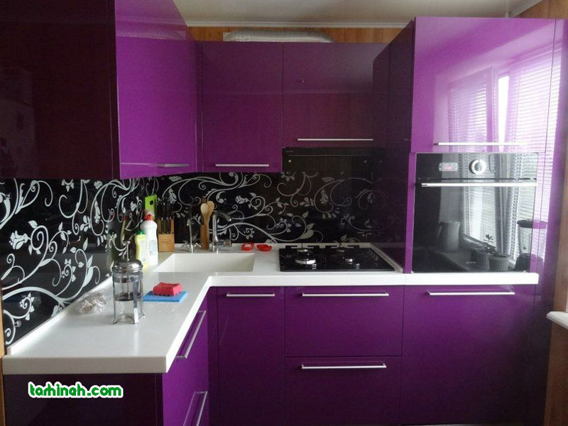 کابینت های گلاس بنفش