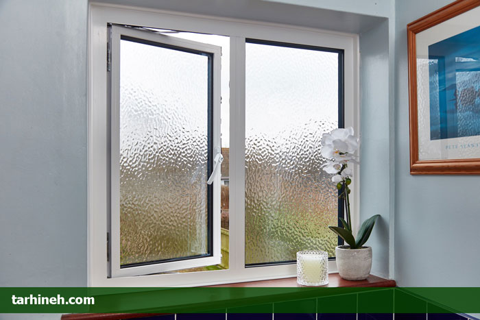 پنجره دوجداره حمام